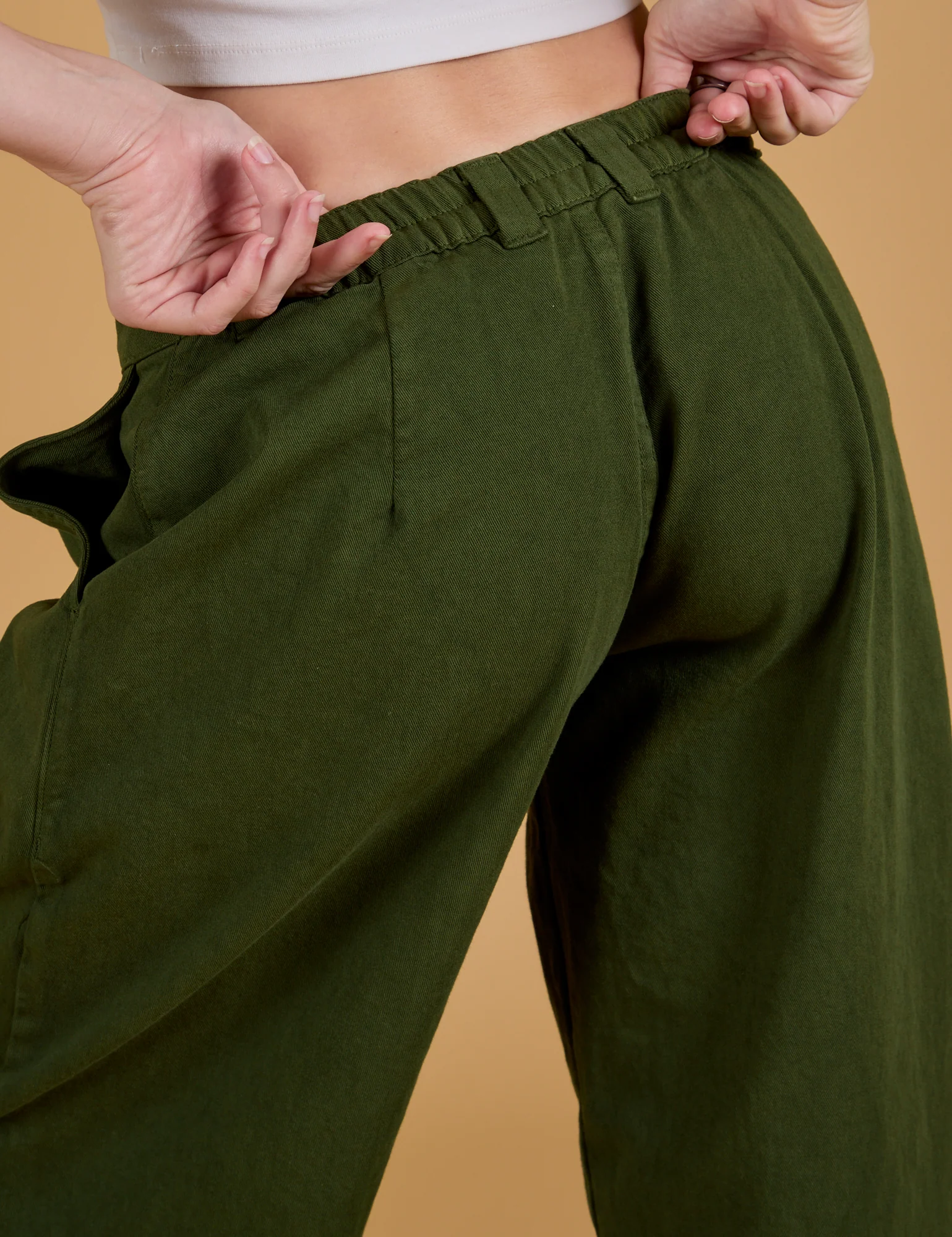 Baggy Mid-Rise Trousers - Evergreen - Image 26